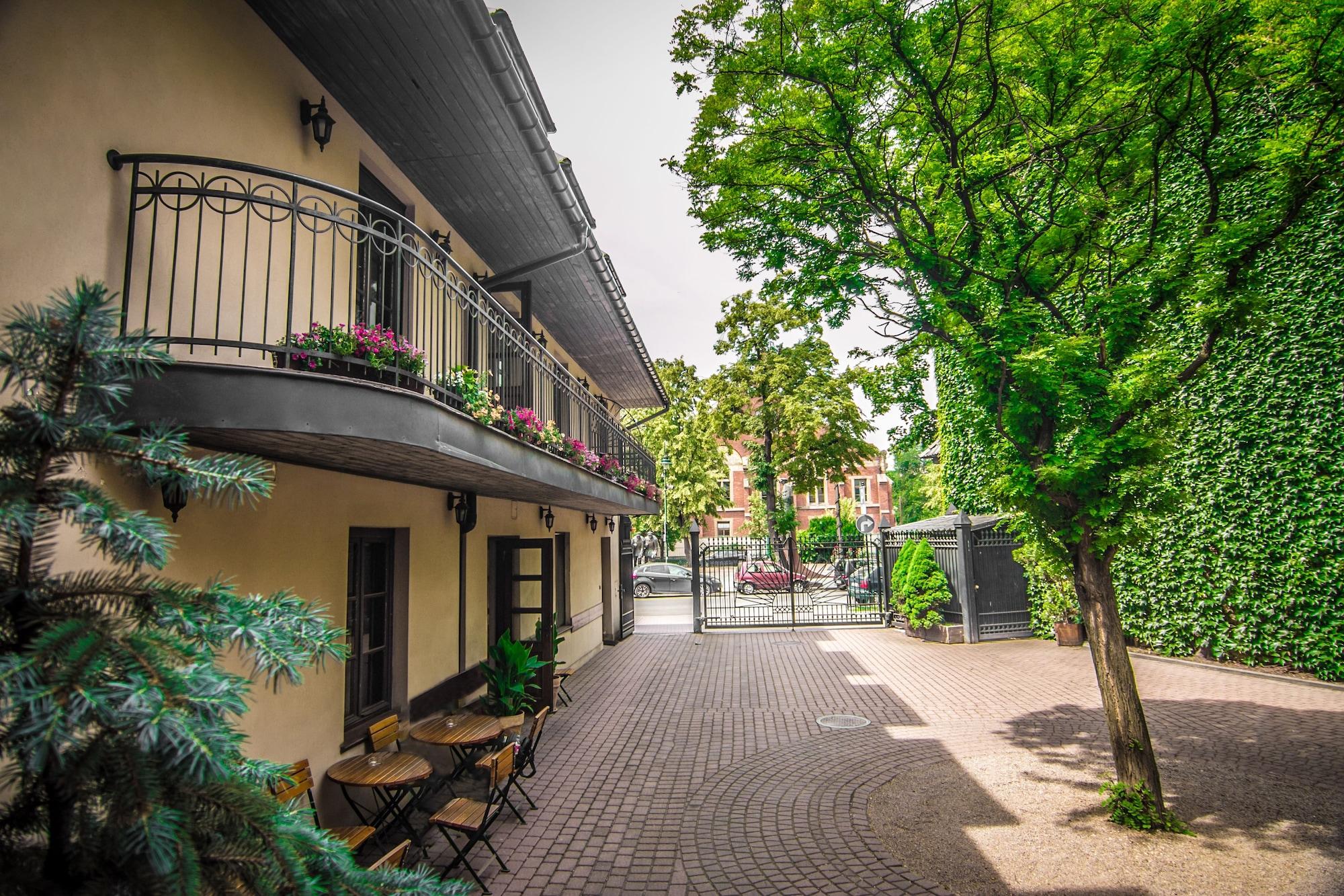 Nobilton Hotel Krasków Exterior foto