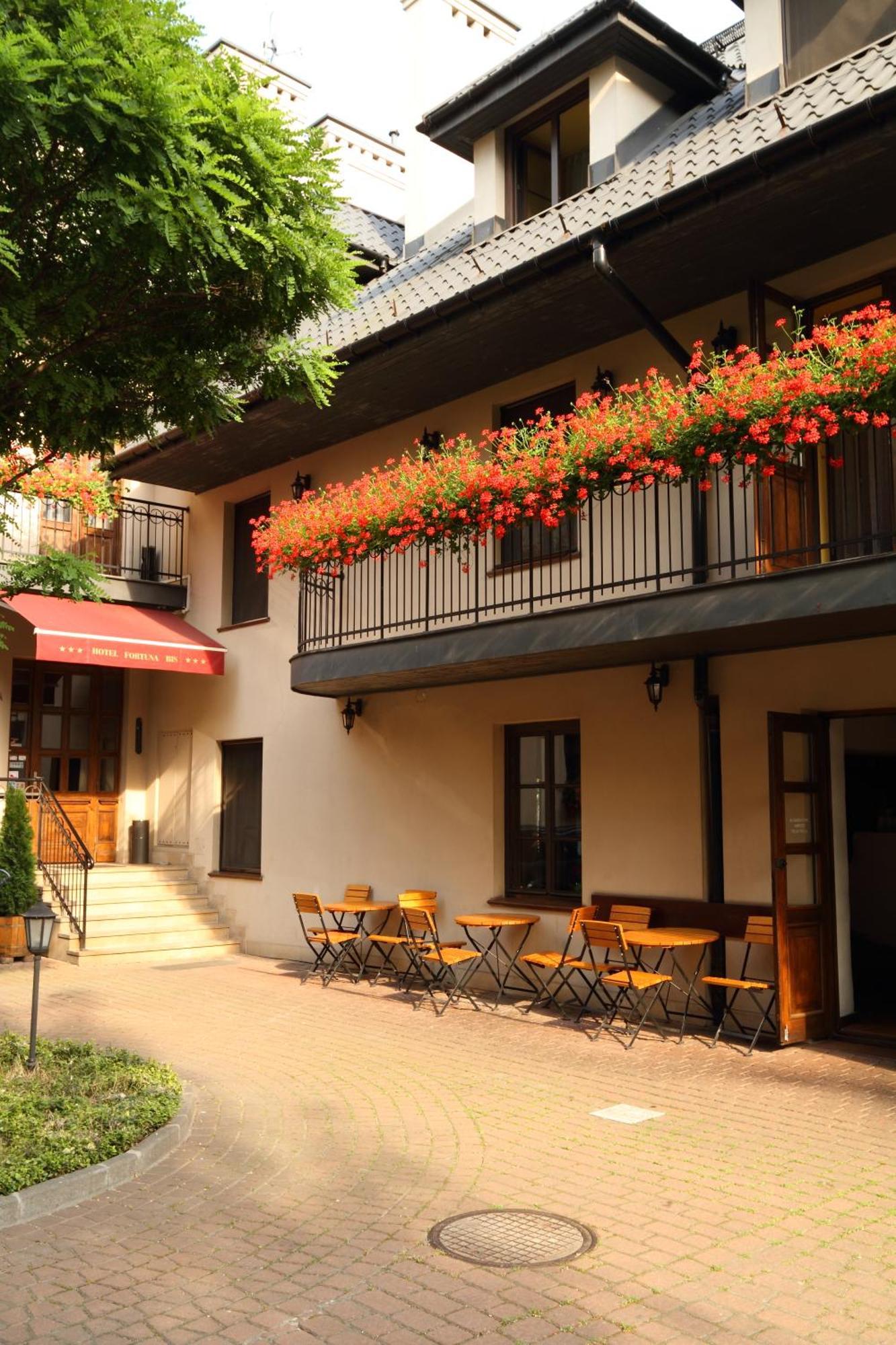 Nobilton Hotel Krasków Exterior foto