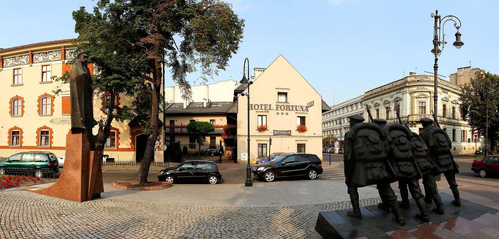 Nobilton Hotel Krasków Exterior foto